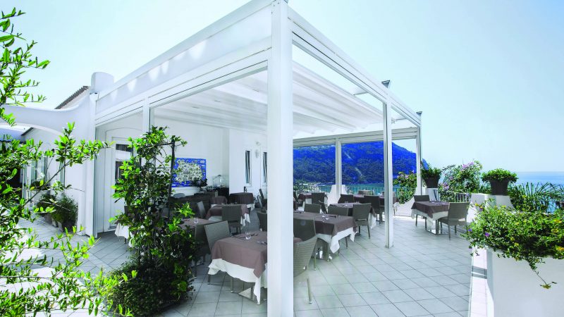 Pergola-Pergotenda-toile-tissu-BSpace2