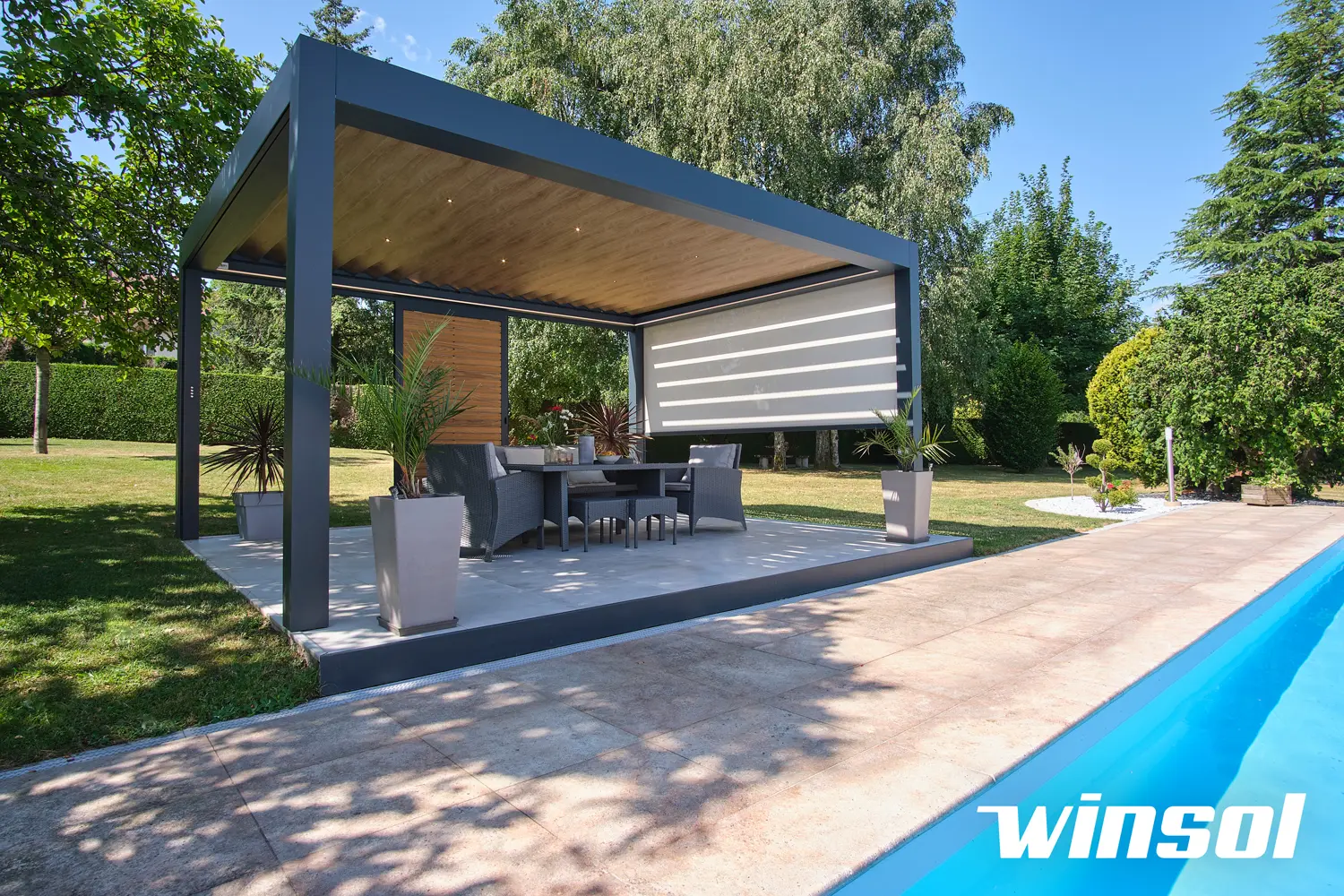 Pergola bioclimatique aluminium à Morges