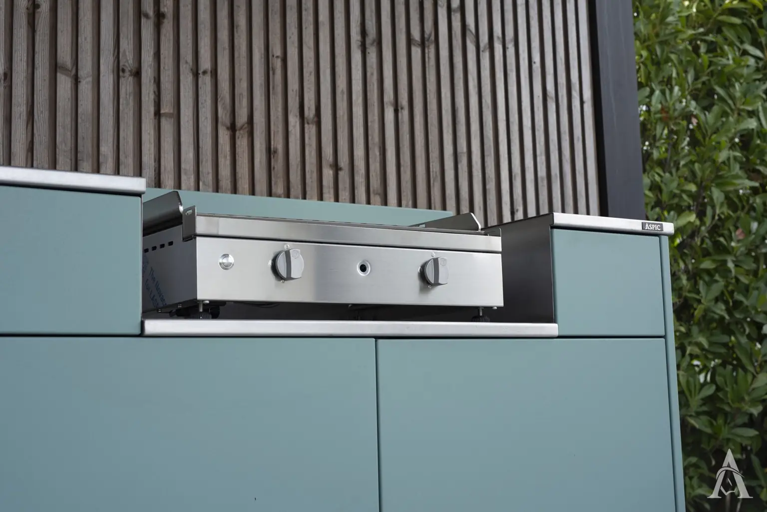 Cuisine extérieure haut de gamme en inox design à Genève