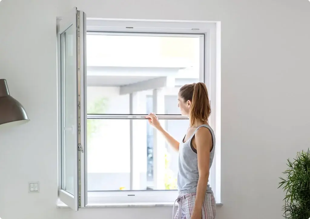 Moustiquaire enroulable fenêtre – finition haut de gamme