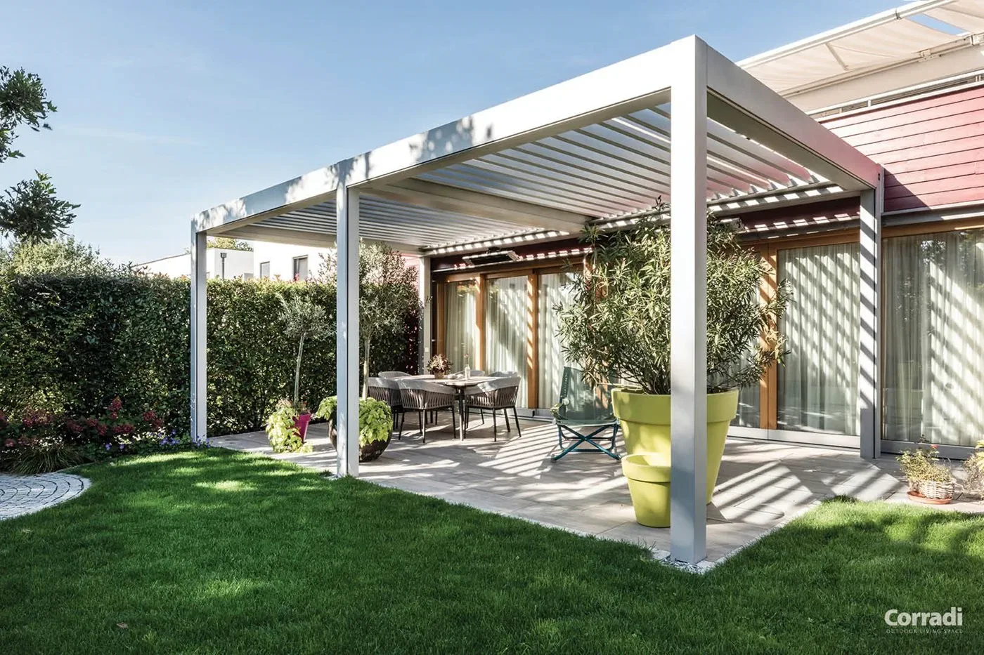 Exemple pergola bioclimatique sur terrasse – budget