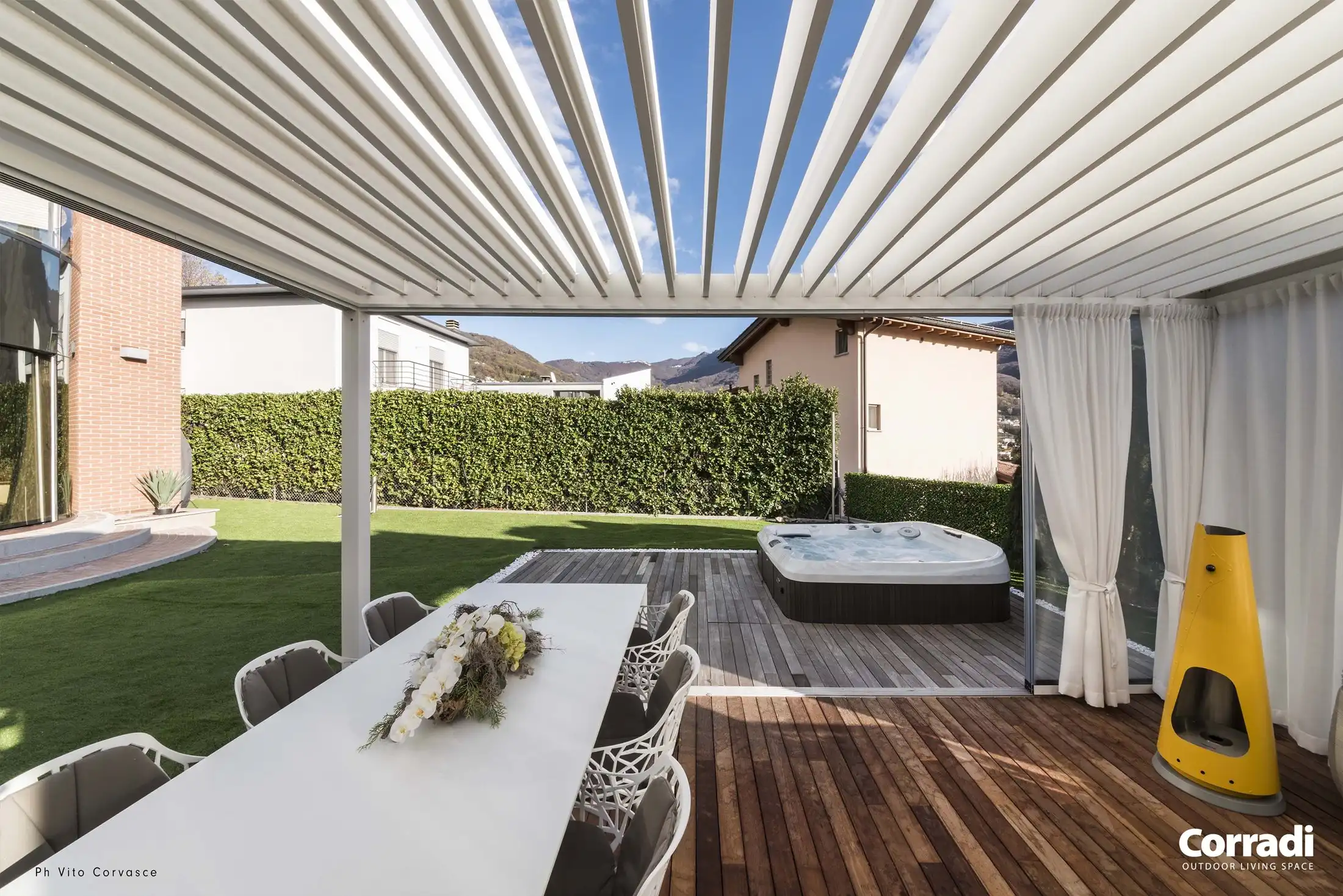 Pergola à toile rétractable – terrasse à Nyon