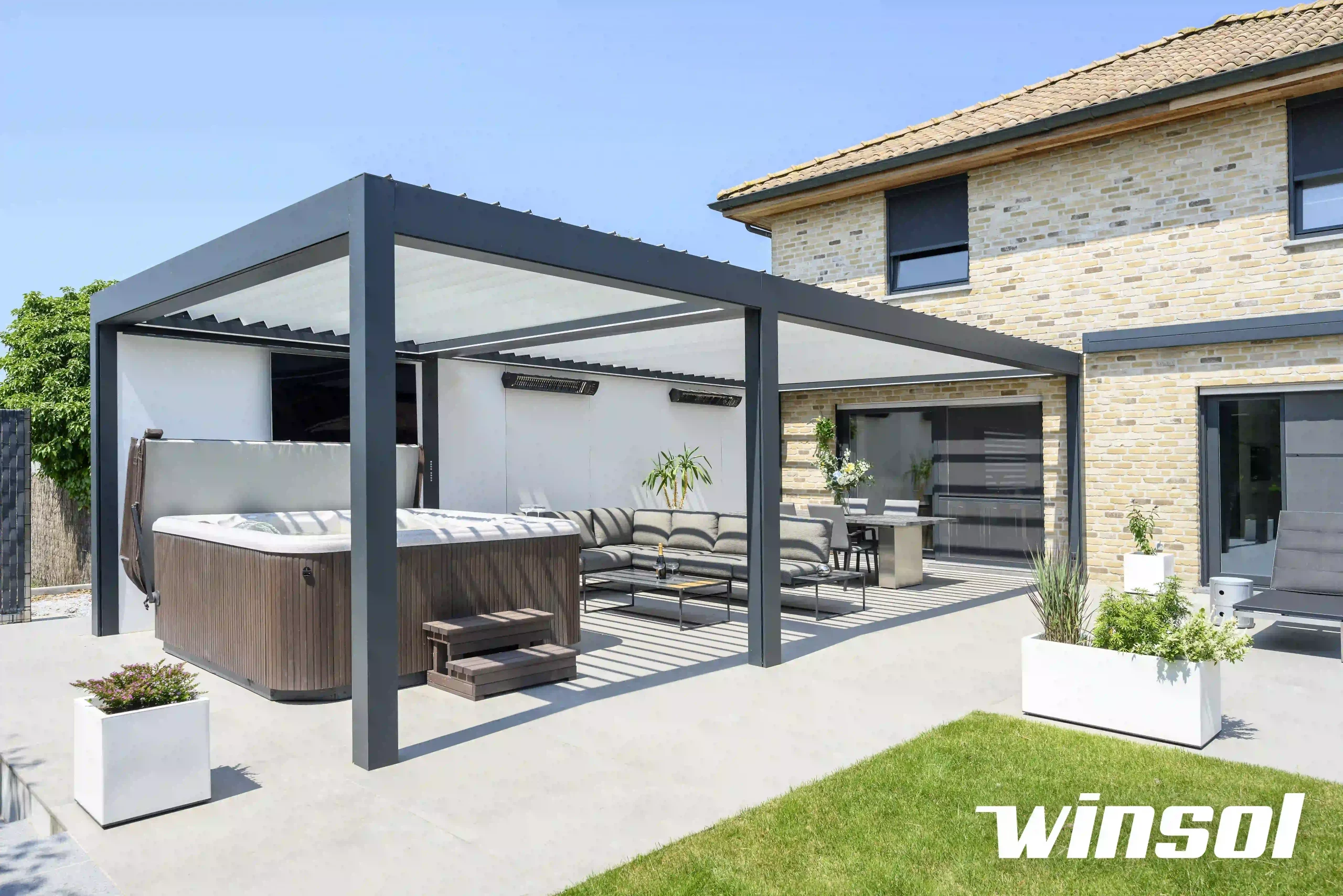 Pergola bioclimatique SO en Suisse romande