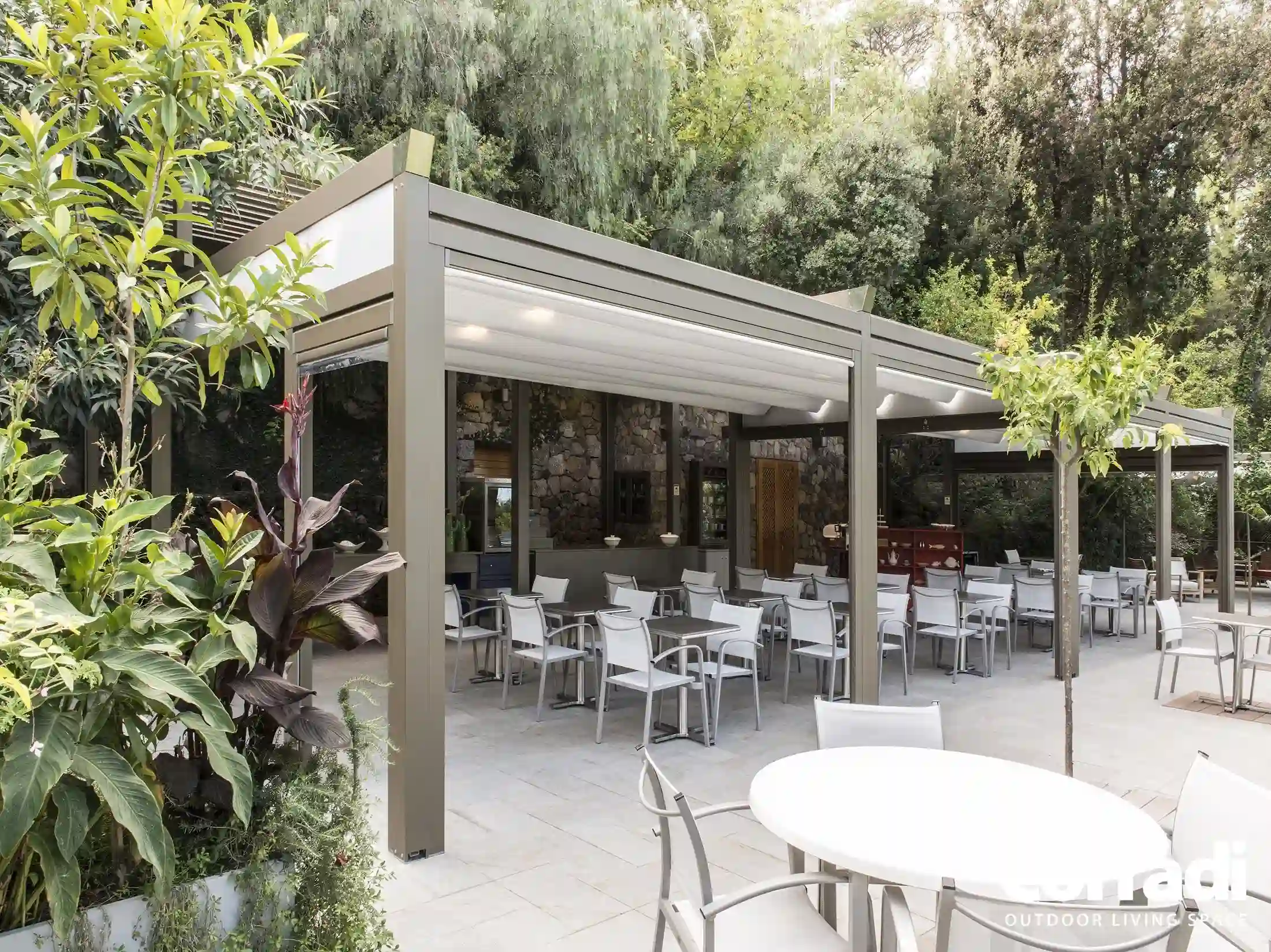 Pergola à toile rétractable B-Space grandes portées